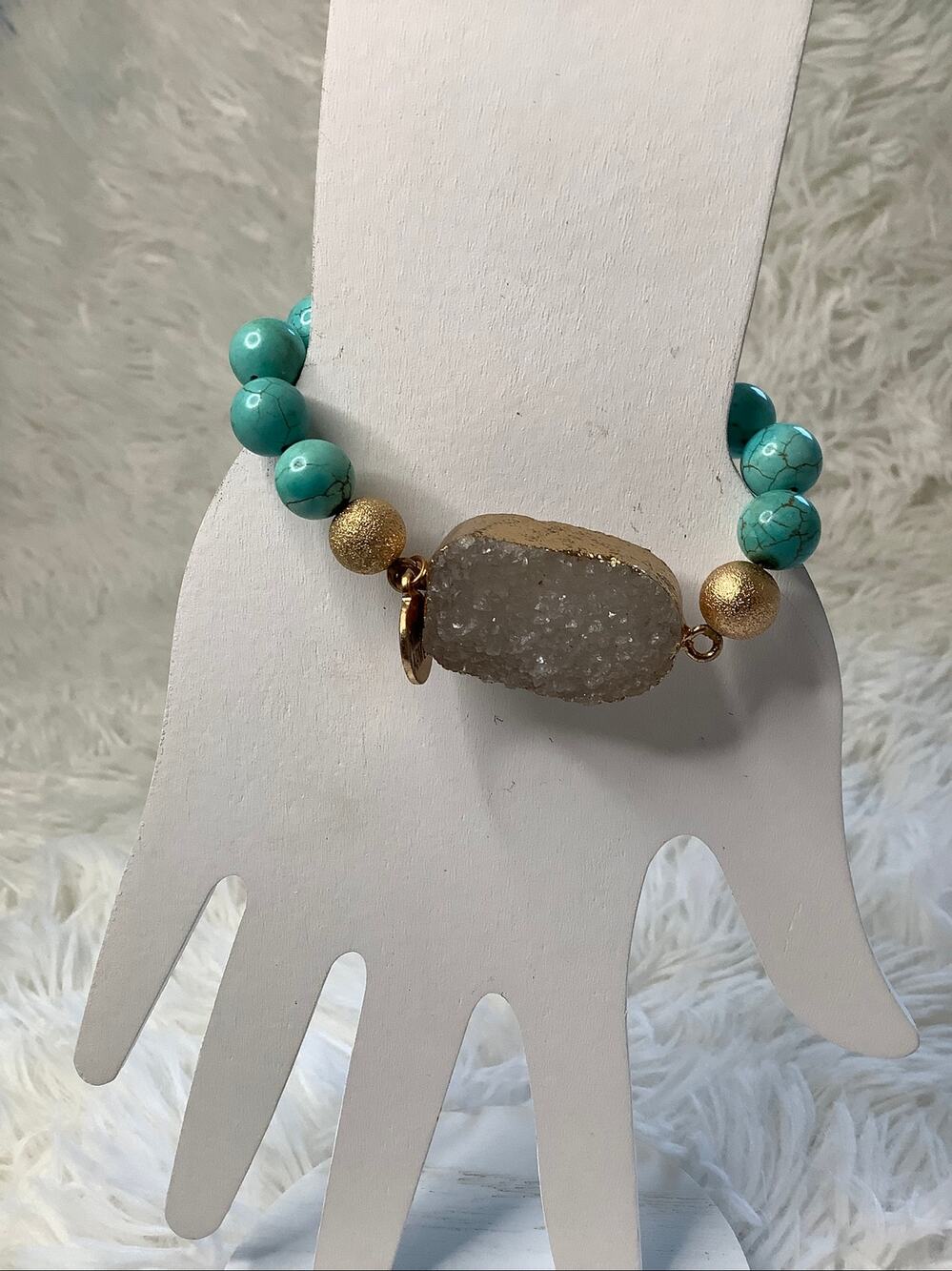 Kinsley Armelle Turquoise Stone Beaded Crystal Quartz Stretch Bracelet F10-23